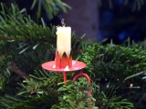 Weihnachtsbaumkerze aus