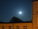 Vollmond über den Dächern Schwerins