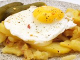 Bratkartoffeln mit Spiegelei