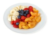 Banane, Erdbeeren, Aprikosen und Blaubeeren